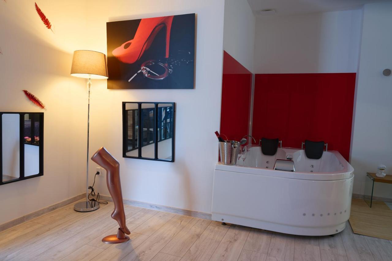 Suite Les Folies Douces & Spa By Nancyintimelounge Extérieur photo